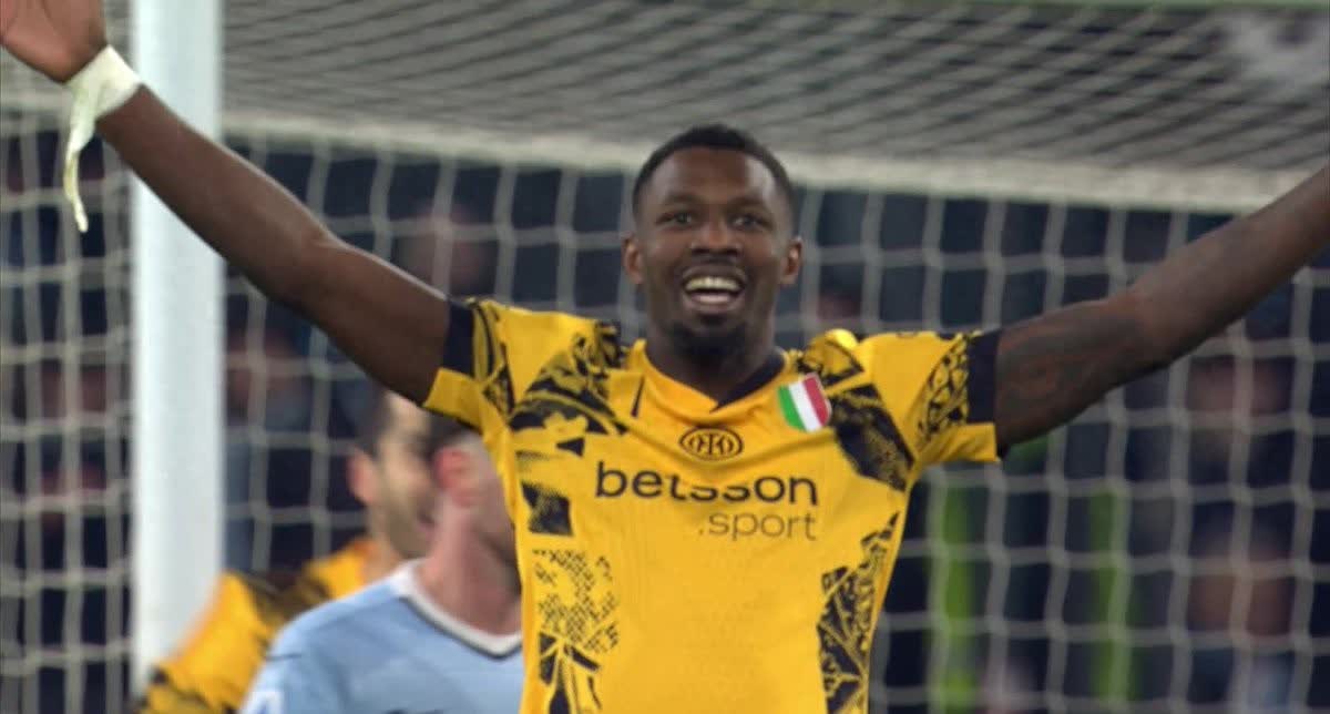 都给球迷留 都给球迷留