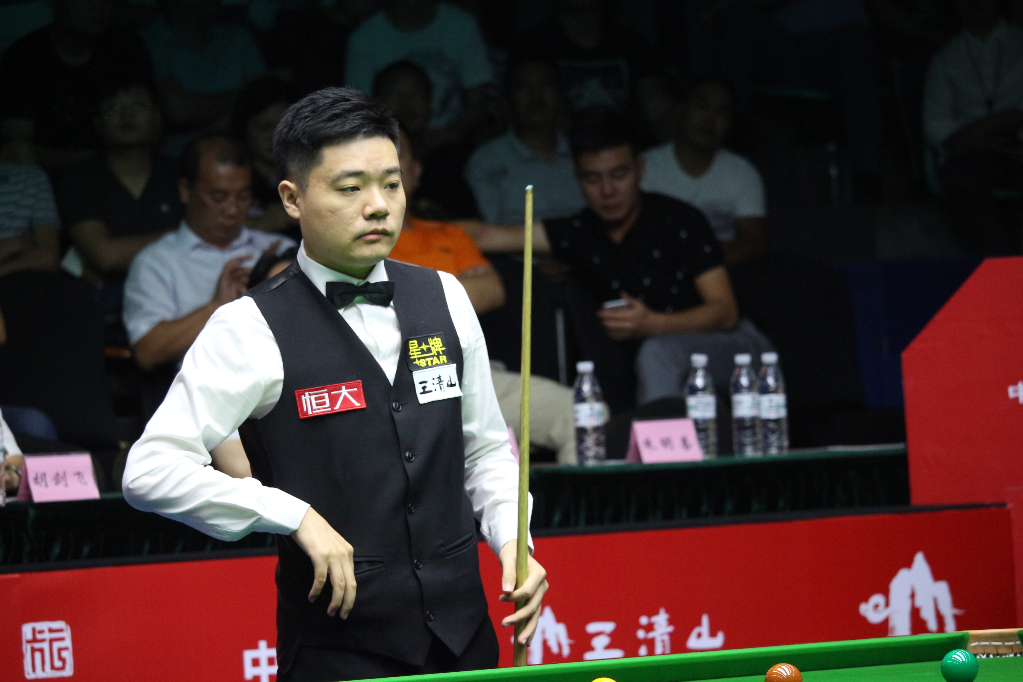 有一刹那的 有一刹那的