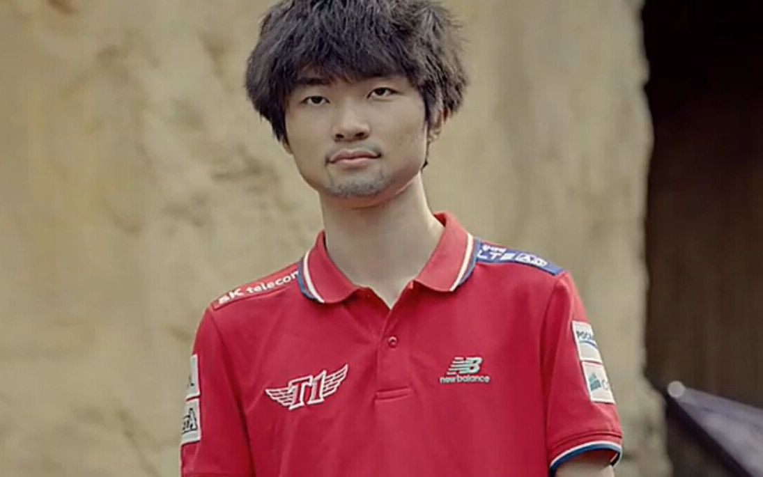 甲豪门的两 甲豪门的两